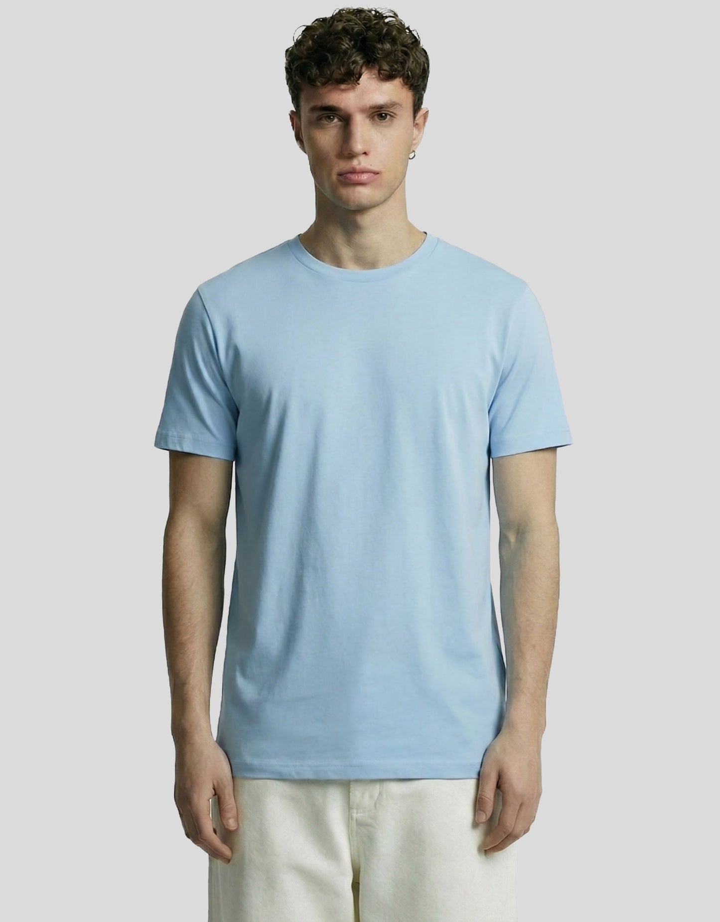 Baby blue basic slim fit t-shirt for men – 95% cotton 5% elastane premium blend by Heistt