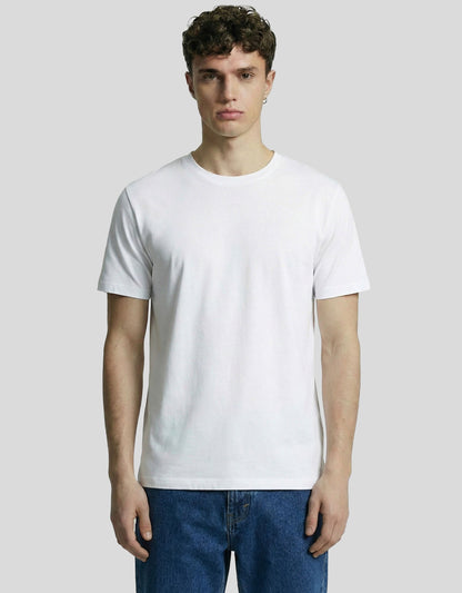 White basic slim fit t-shirt for men – 95% cotton 5% elastane premium blend by Heistt